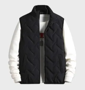 Heidi-Mode - Eine robuste gesteppte Jacke, gefüttert mit Baumwolle für zusätzliche Wärme und Komfort, mit Stehkragen und Reißver